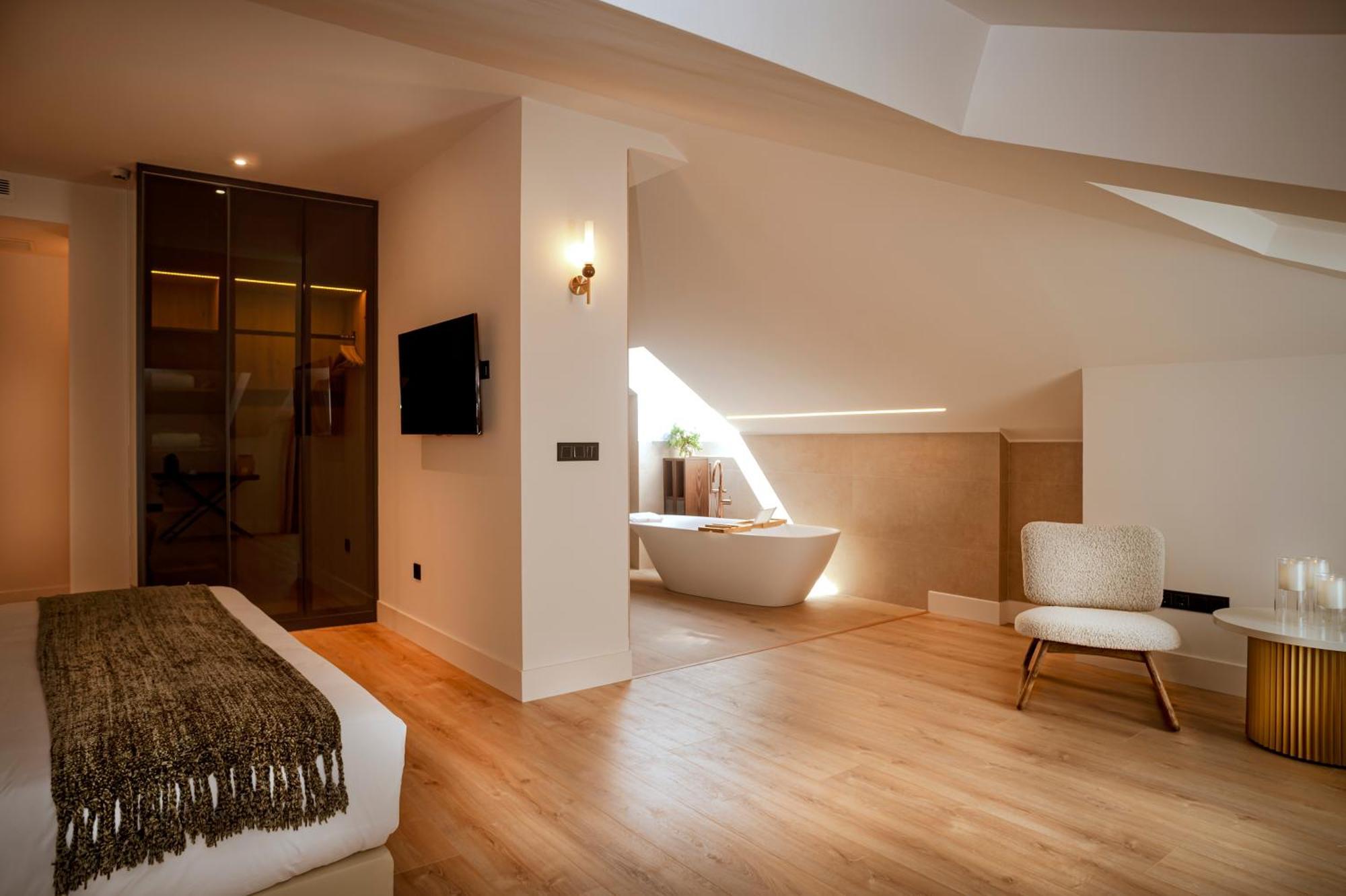 Deluxe Junior Suite