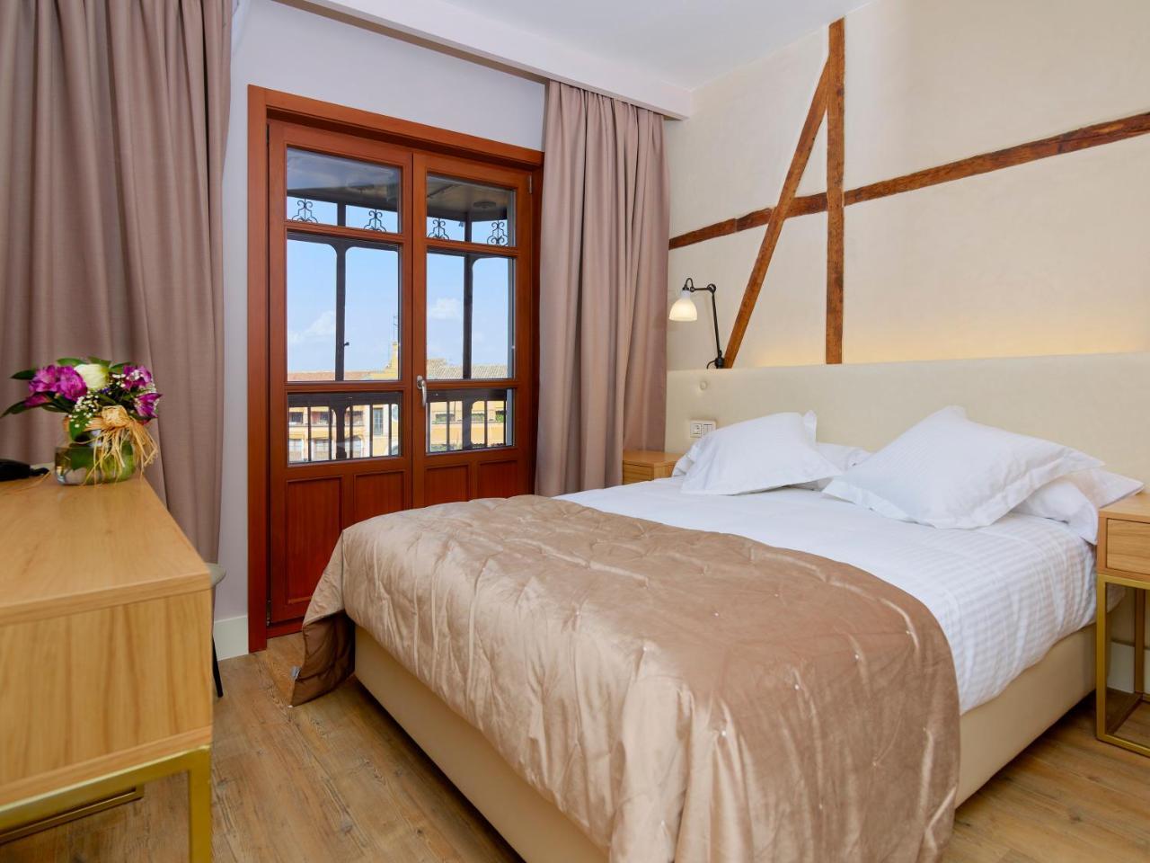 Double Room,723349816:JPEG