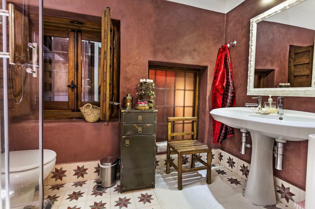 Double Room with Private Bathroom,894985564:JPEG