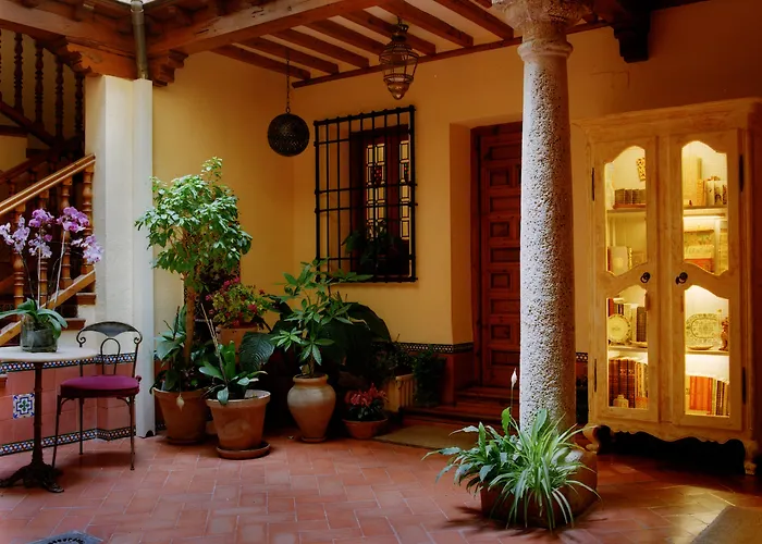 Aparthotel LUX San Miguel Toledo